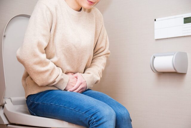 長引く排便トラブルに潜む隠れた疾患の可能性